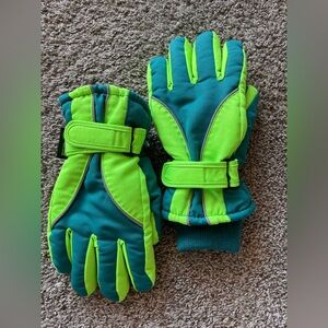 Thinsulate Youth Waterproof Ski Snow Gloves Teal and green